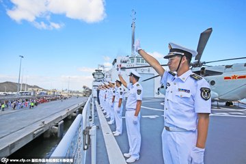 中国海军和平方舟医院船圆满结束对莫桑比克为期8天的友好访问