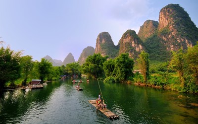 win7桂林山水桌面图片/win7桂林山水桌面素材-551kb