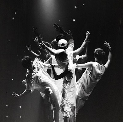 exo狼与美女壁纸